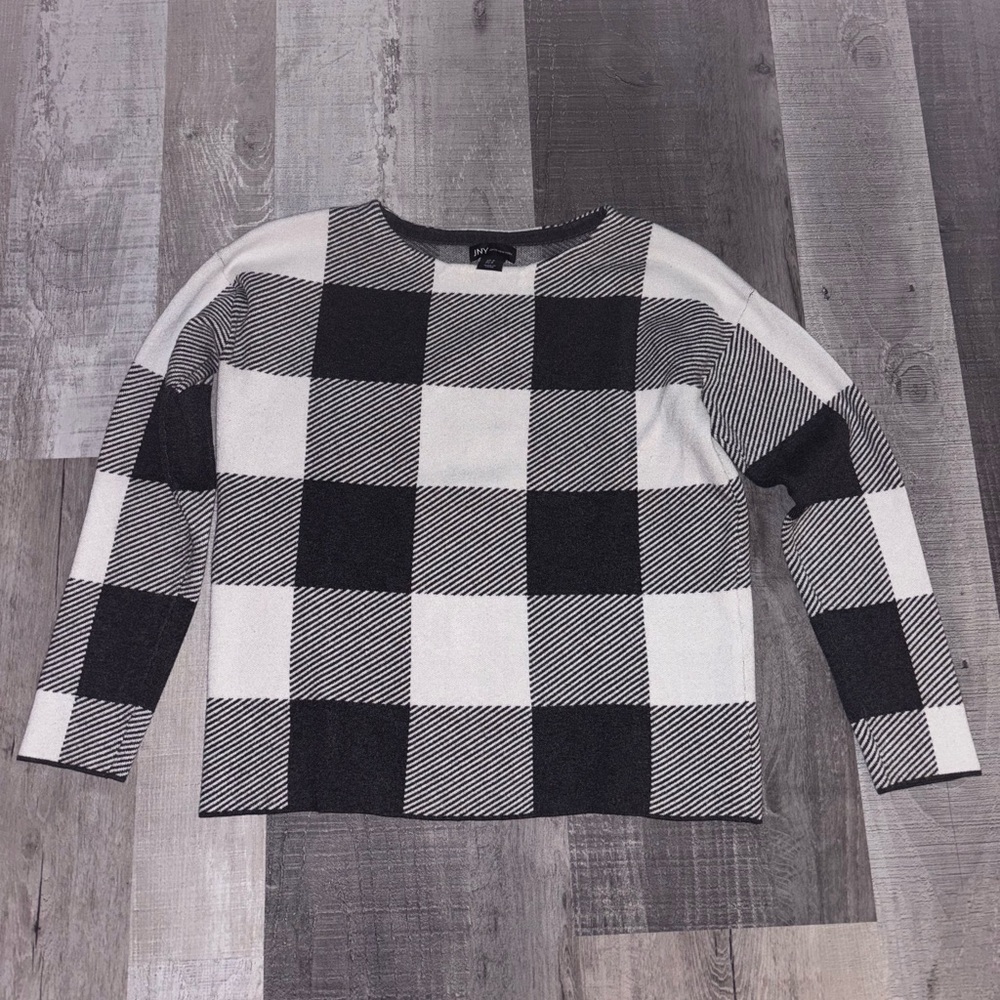 🖤Jones New York Black and White Plaid Sweater